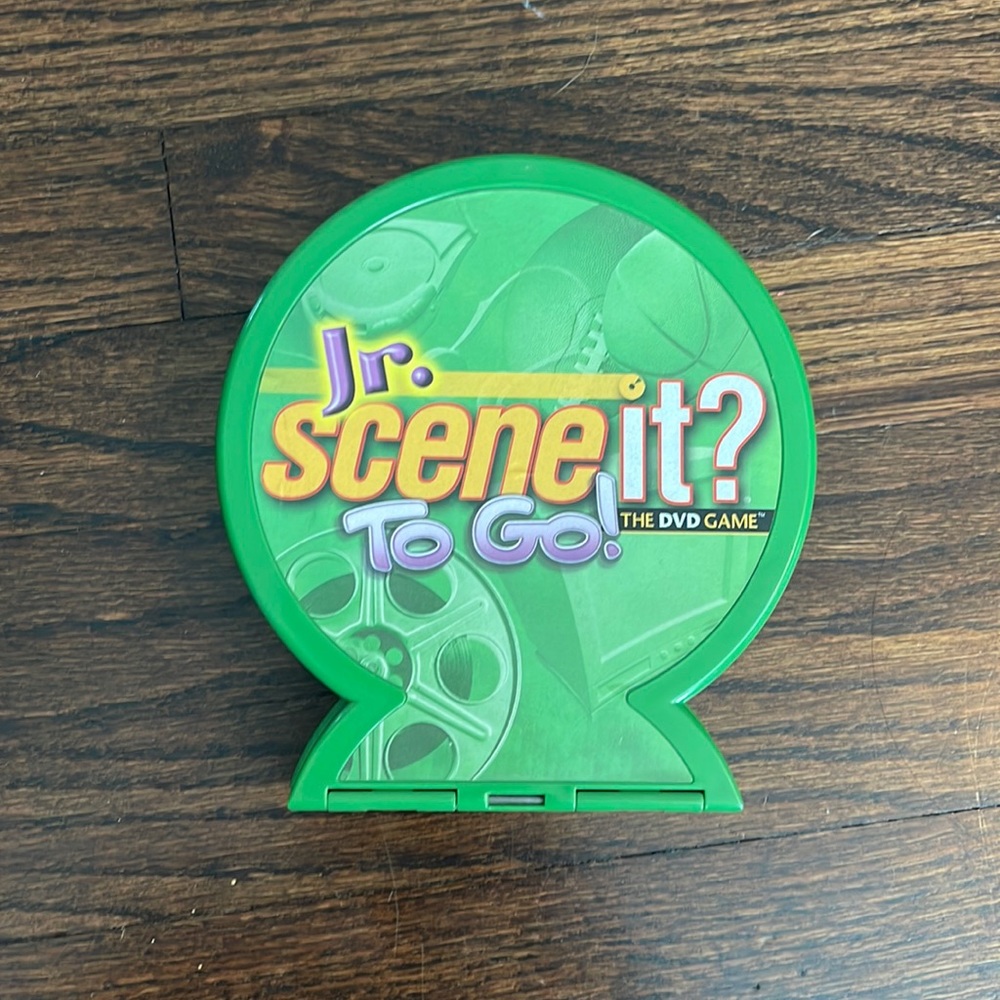 Jr. Scene it? To Go! The DVD Game